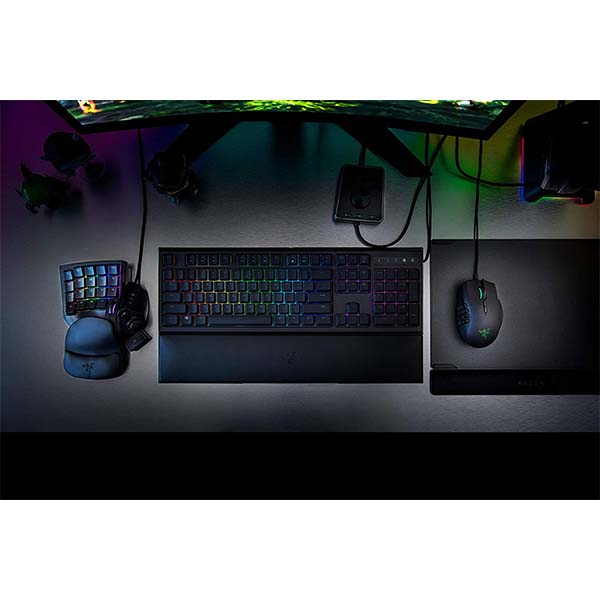 https://hakivn.com/wp-content/uploads/2018/09/Razer-RZ07-02270100-R3M1-Tartarus-V2-Chroma-Gaming-Keypad-555.jpg