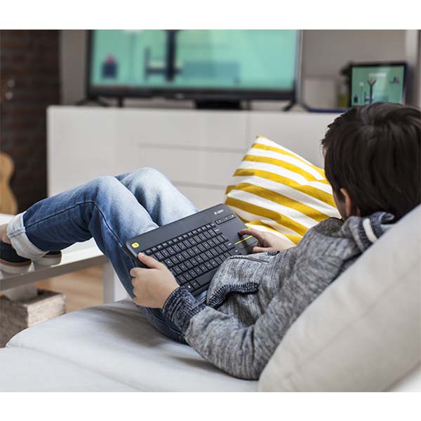 https://hakivn.com/wp-content/uploads/2018/09/WIRELESS-TOUCH-KEYBOARD-K400-PLUS-3.jpg